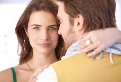 男人亲女人视频,男人亲女人温馨视频集锦